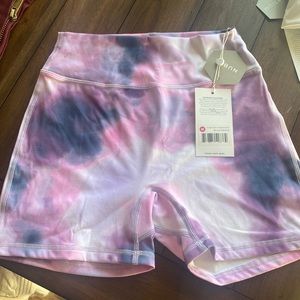 BuffBunny legacy short 4”-purple swirl print NWT
